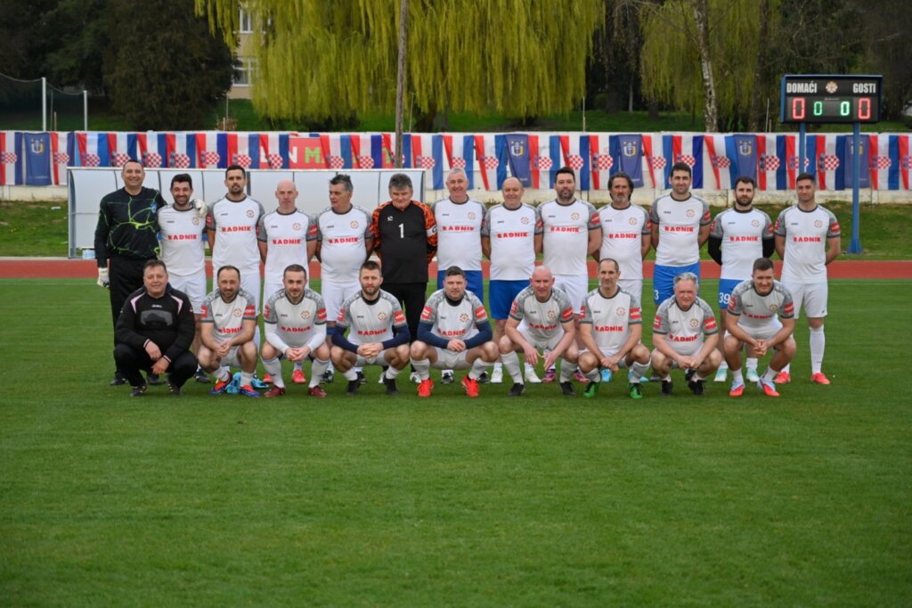 0fdfc73a E507 4393 9fdf B1886ad347ec