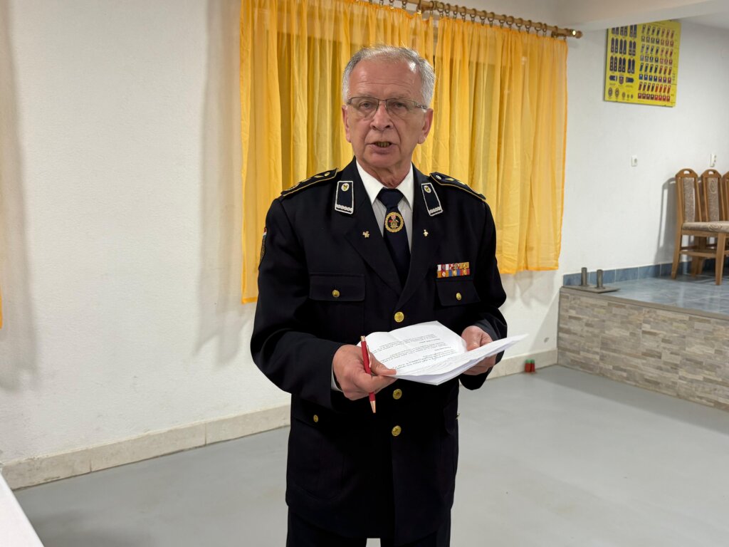 13670319 7c04 4fda B55a 55bd58383906