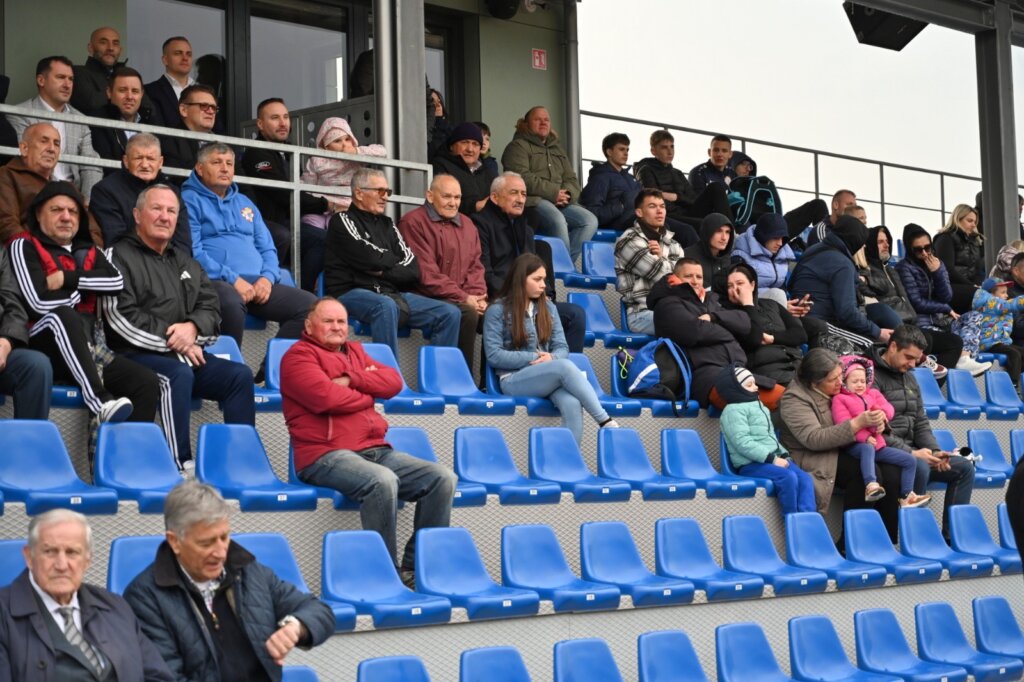 153a5268 1b39 4c65 A696 991b57c95655