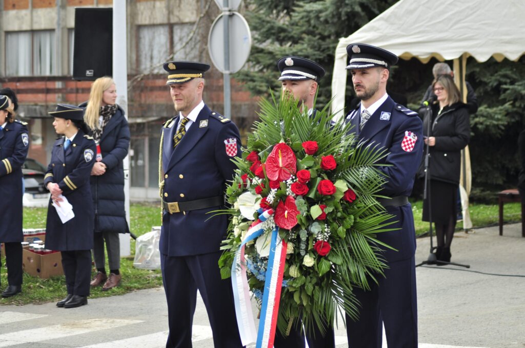 17b550e9 502b 434a 8db9 38dbeb4332e9