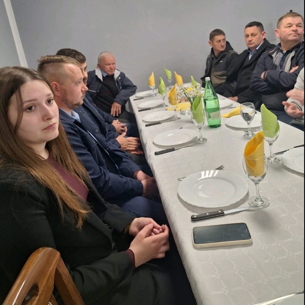 1bdd8f3c 2007 4df0 92c6 08f42b96eb50