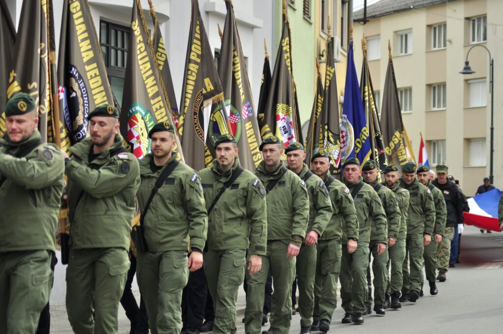 1e09c3a3 A0df 4e08 9a40 3b3fe233cf29