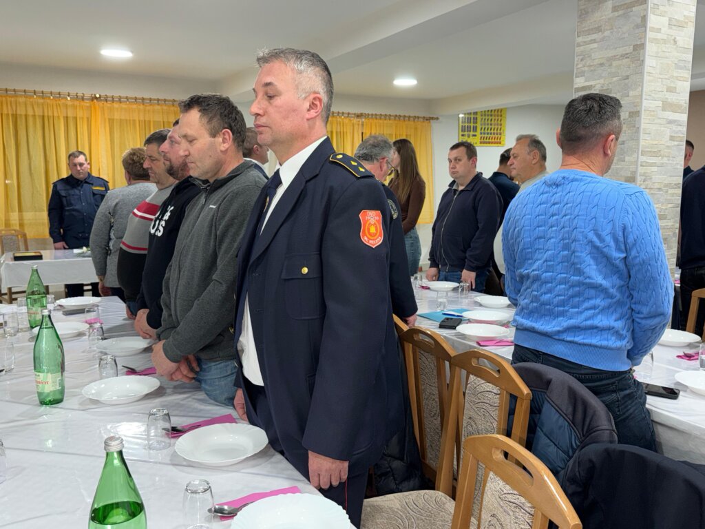 1f4f16e6 9d5c 4a10 Ae11 Cf053aa21e07