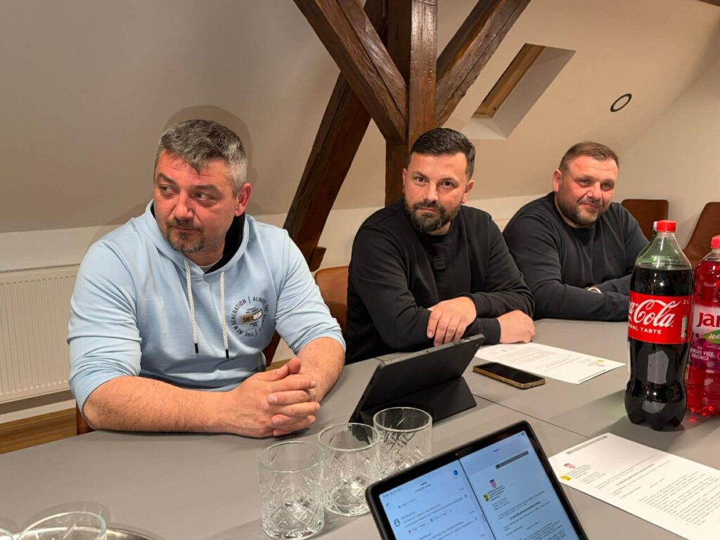 1fd80e7f A3eb 41f2 A5a2 44ede416c142