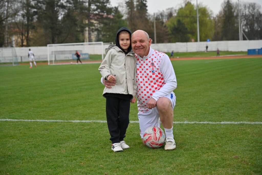 267d51fe 617b 470a B0fc 59d3cab4c714