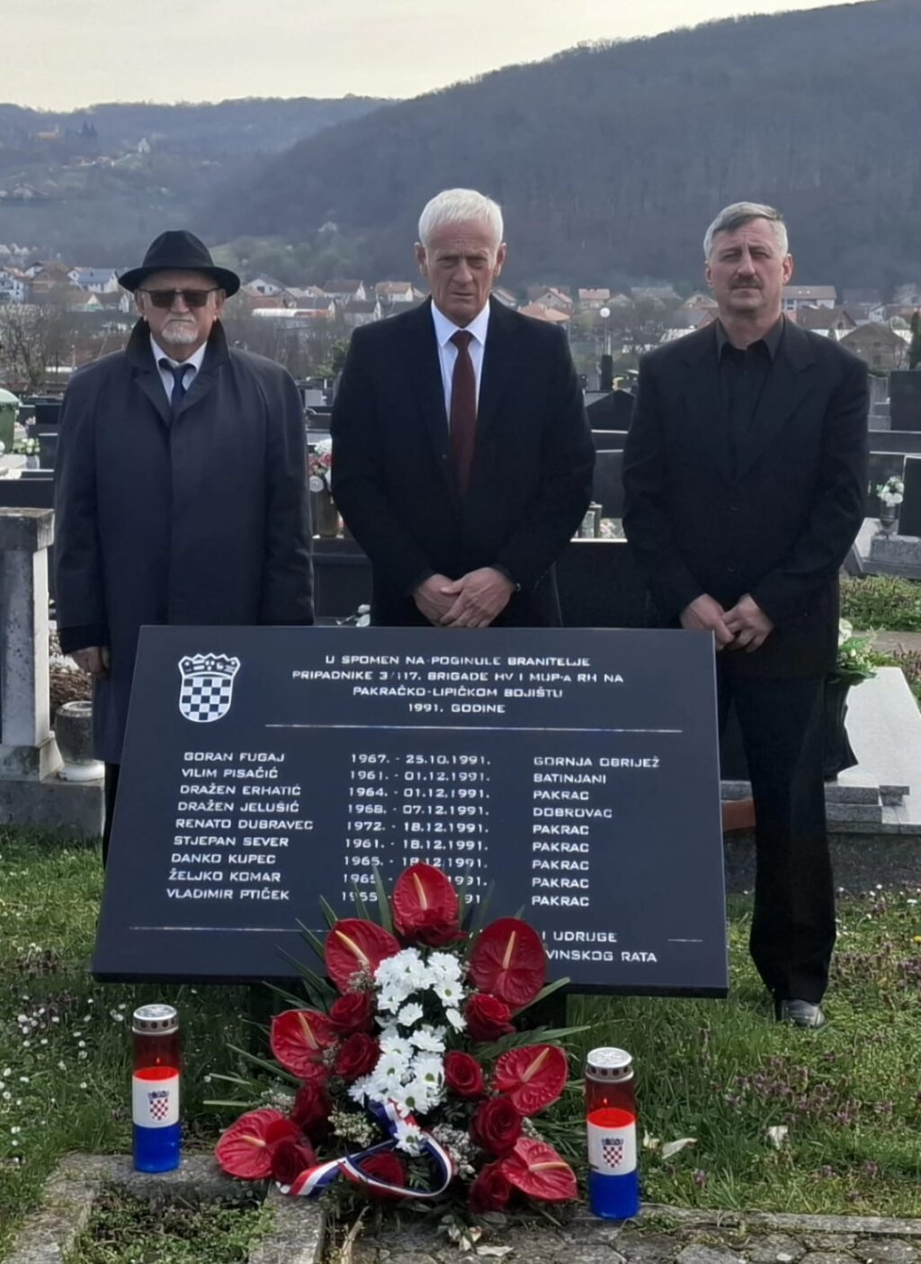 27b30880 0e1f 4b98 Be5b C29748e8c29c