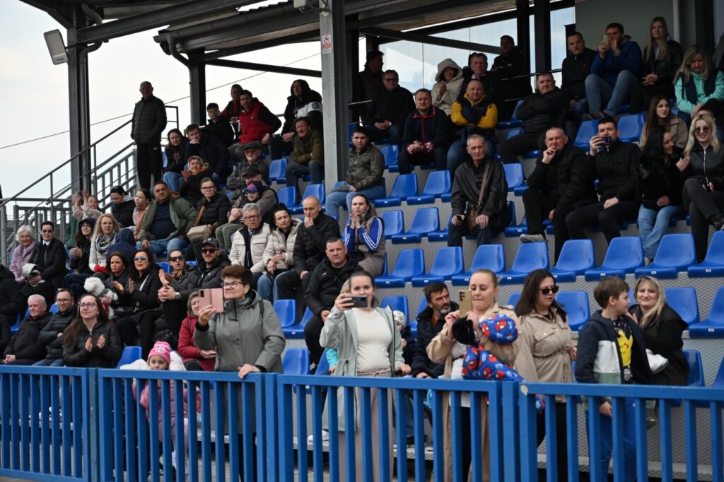 2d6bf35b E99d 4647 Be6b Aea8bd737371