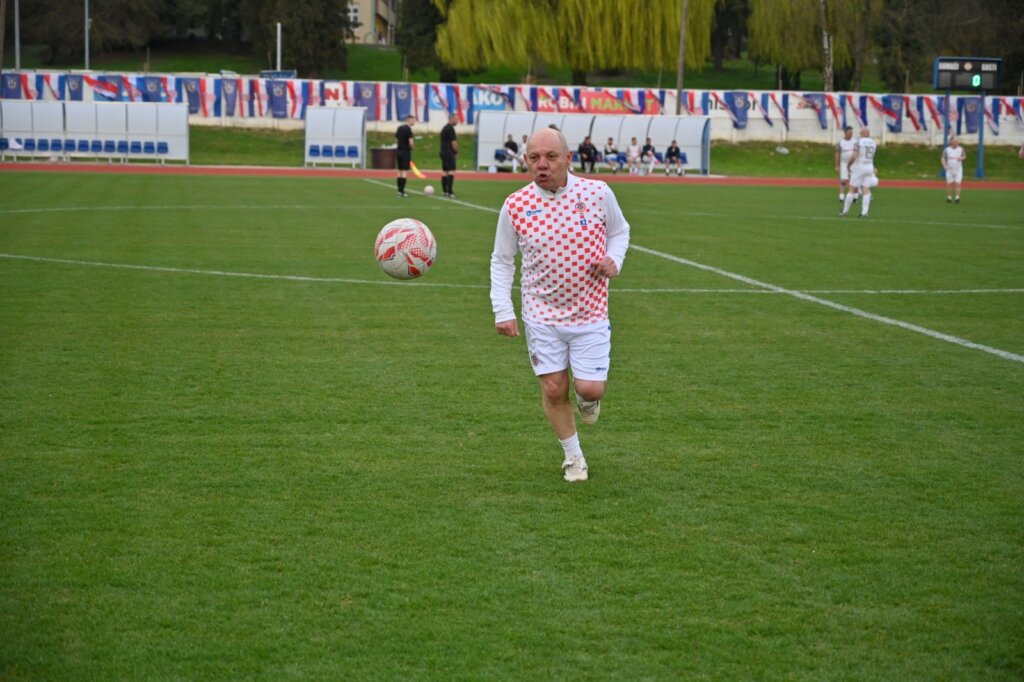 3105c528 E0b0 44cc A115 F48f9ae22158