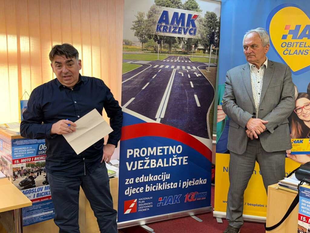 36e4cbc6 A3a9 4522 8c37 86176e2b58e6