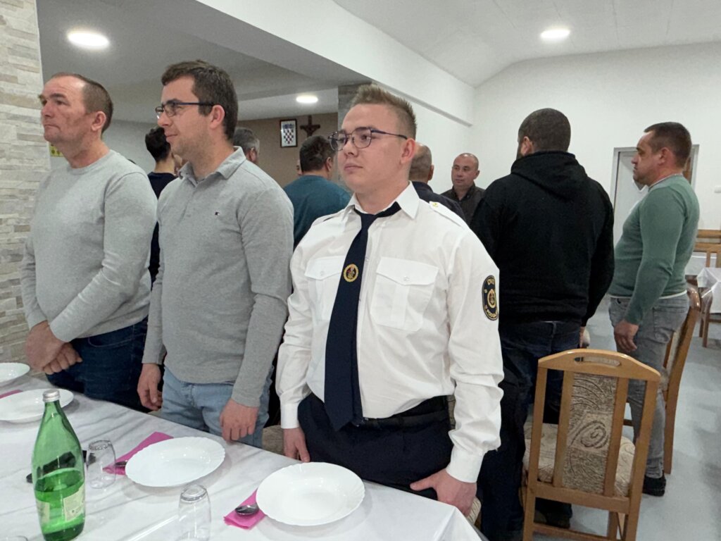 3edfe5e8 Fdc4 4c50 8a23 F056f982a4ab