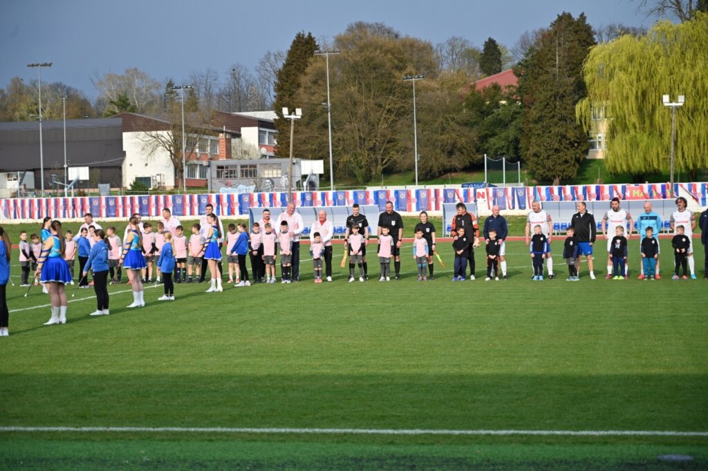 40d3533e 2266 44df Ac62 D553e456b271