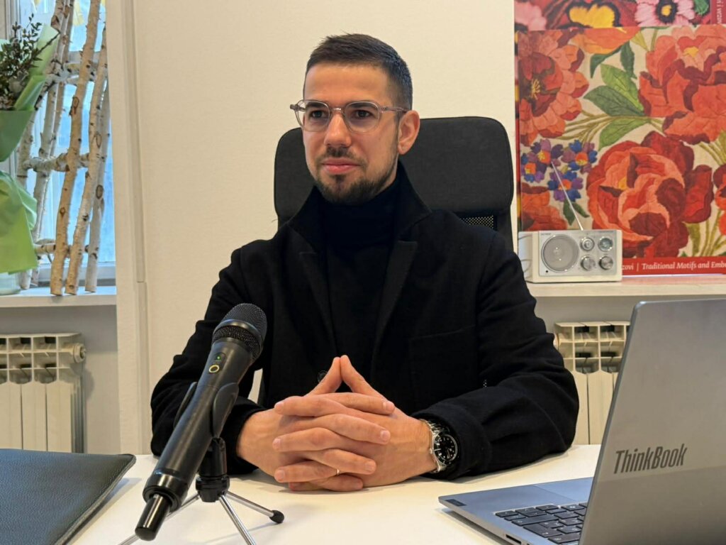 41457b19 A001 4bfa B62e A88c877edc59