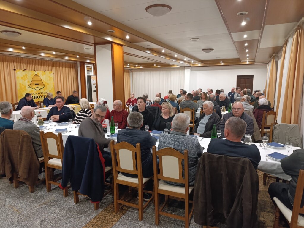 4aedb9a1 2cd5 4550 B323 E4b83a354e00