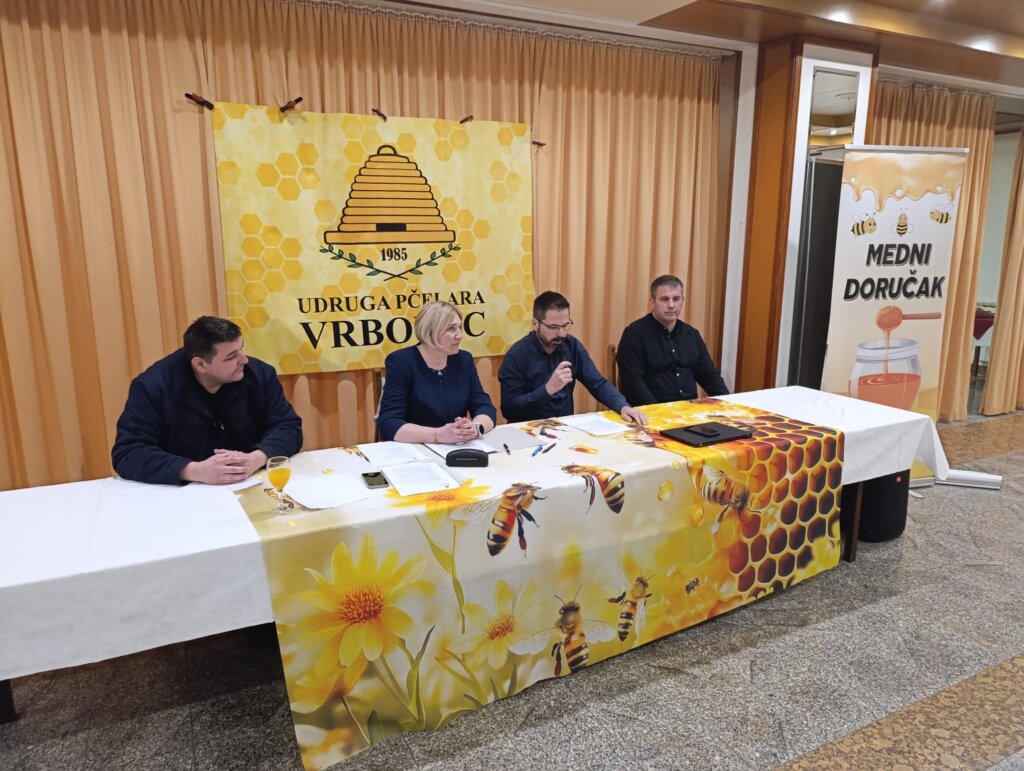 56f85aaa 7167 4cf7 B409 4312900b8838