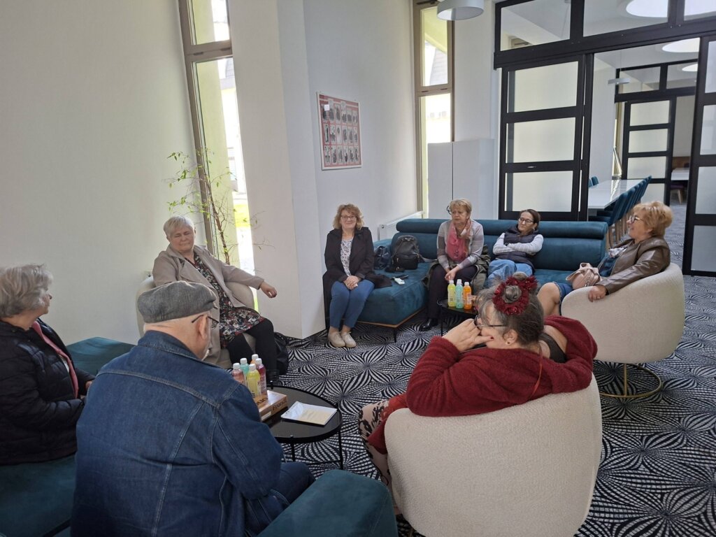 648807544 26175443112109454 5801884685404399640 N