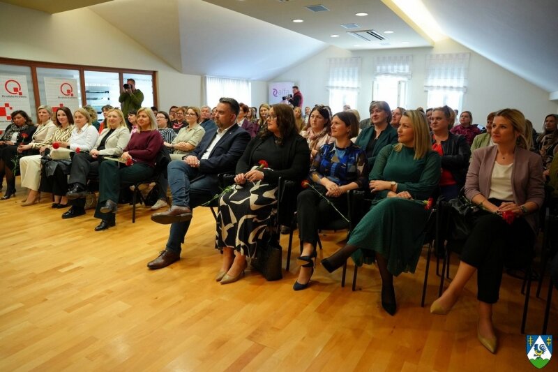 649645542 1225867046299451 1368316469965748697 N 800x800 Equal