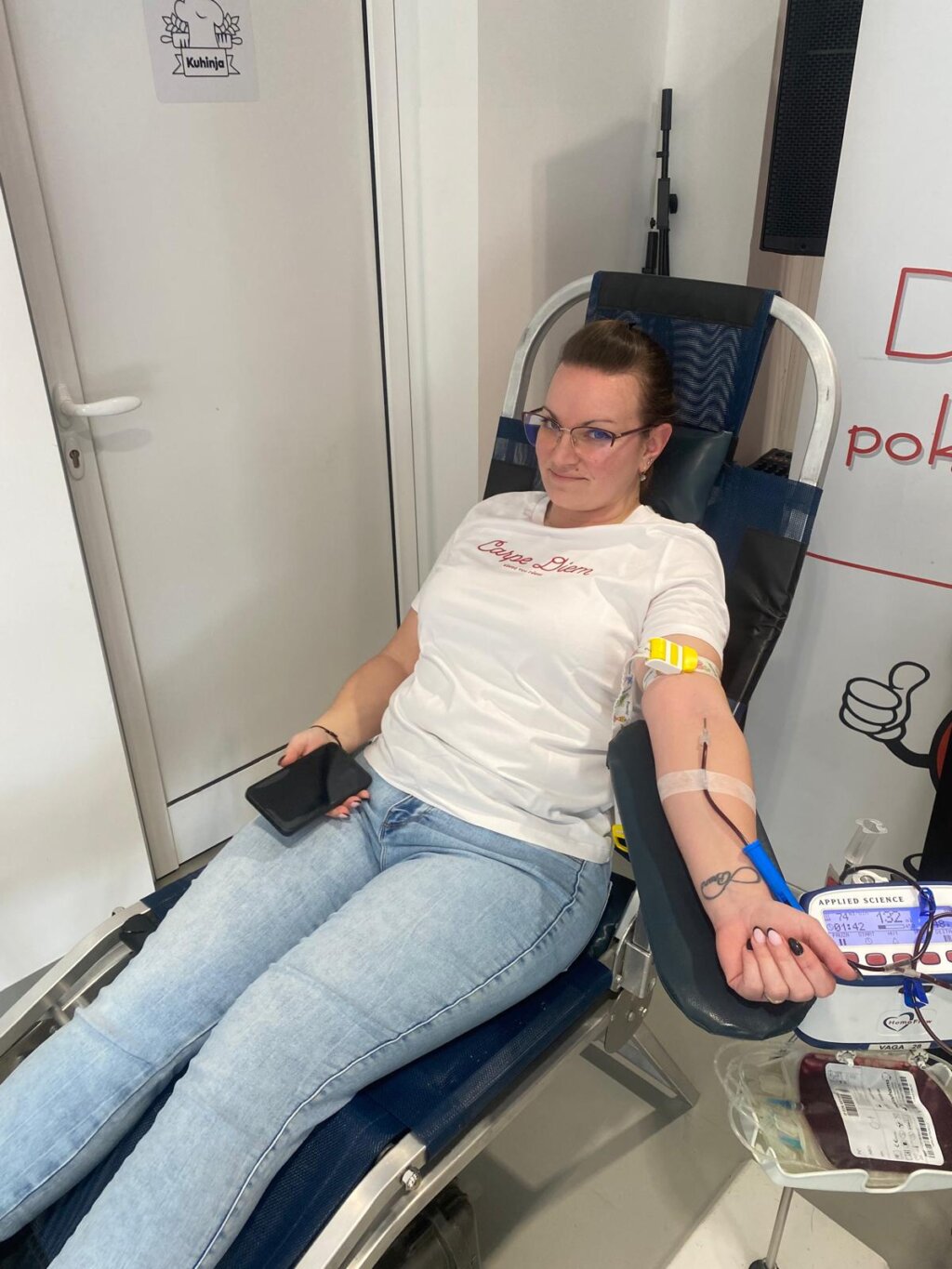 649805864 2184939465646235 4983553816220981936 N