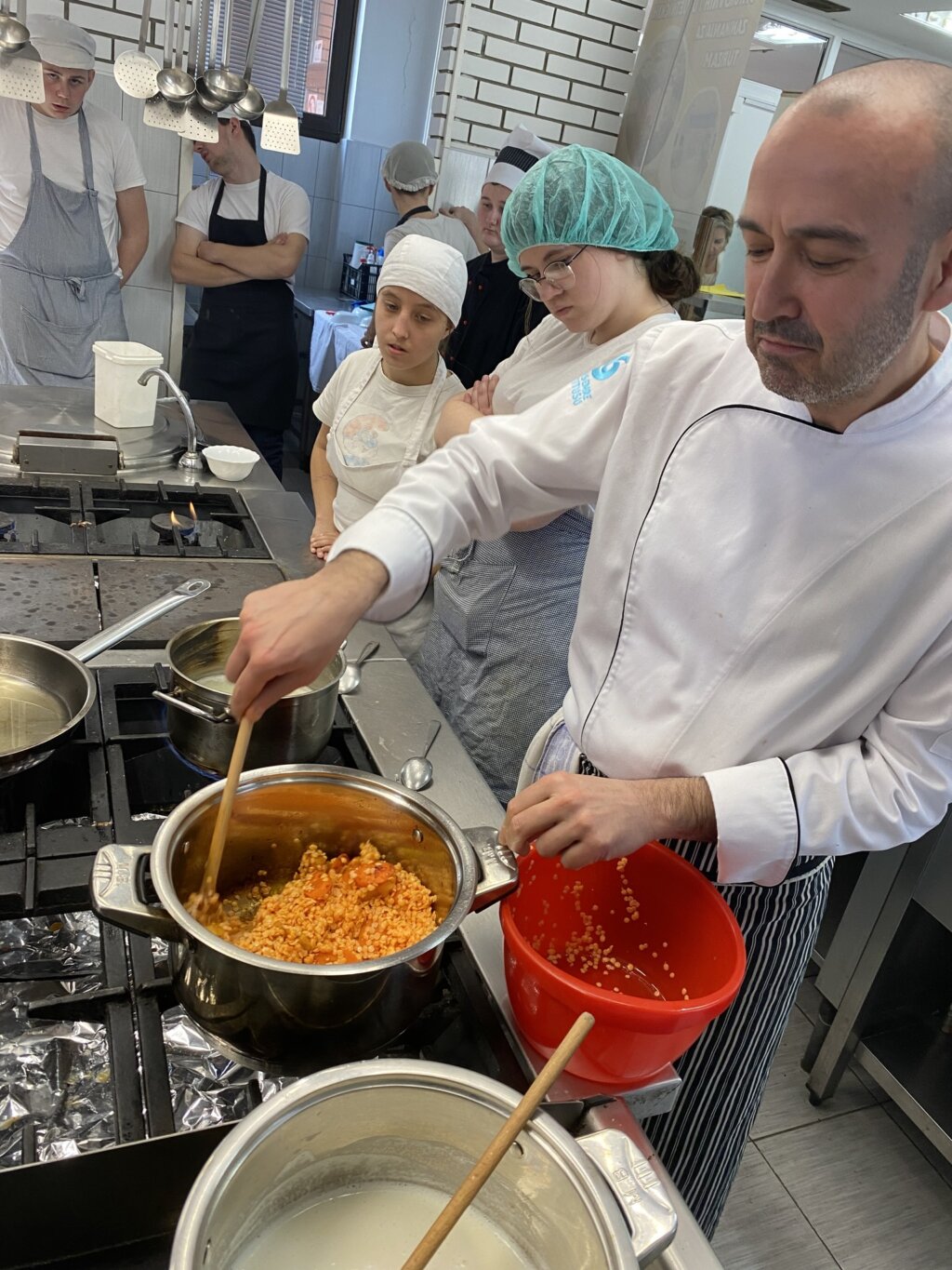 651053097 1419787286858404 7430840362077133022 N