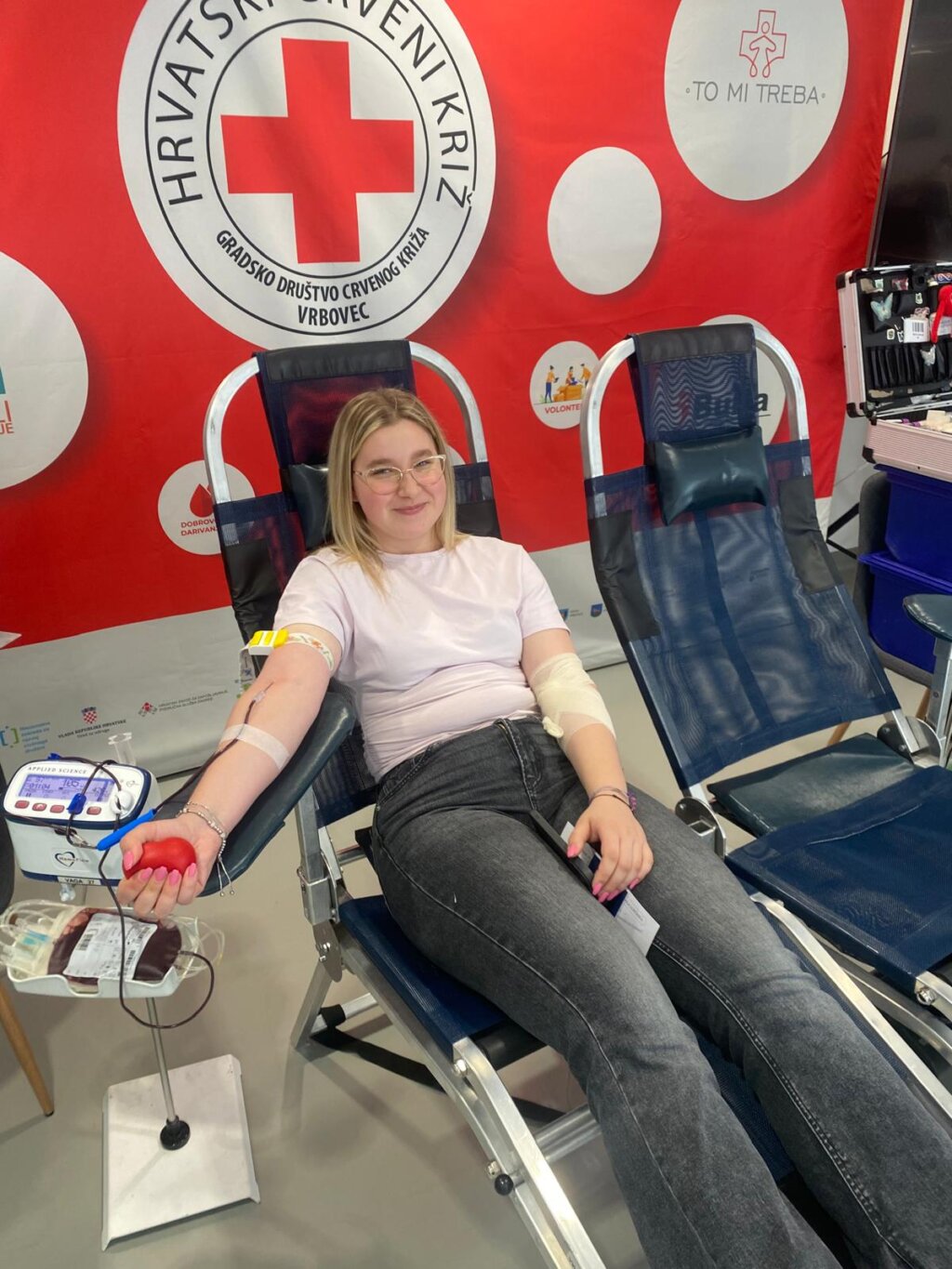 651675083 2184939428979572 7704240522423999188 N