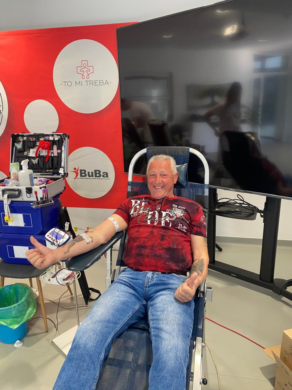 652862588 2184939655646216 3432853660191950444 N