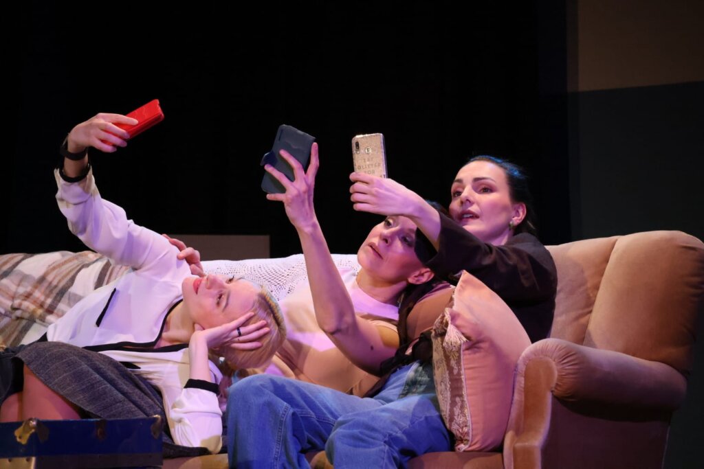 657319051 1245559404358437 5307141851827916131 N