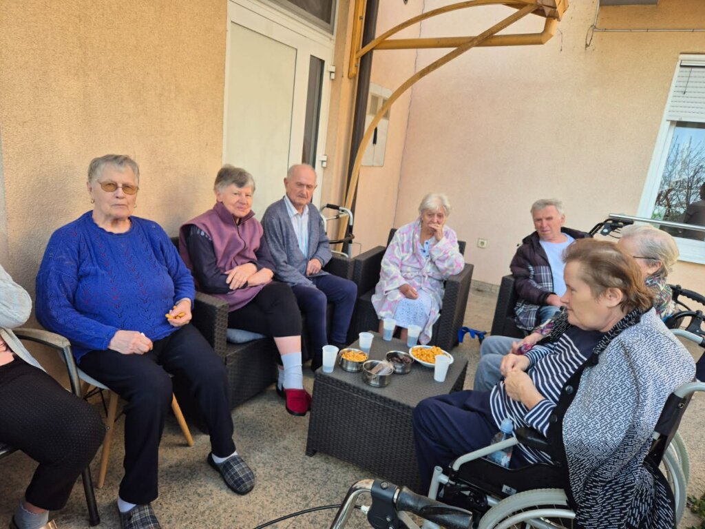 6ec50115 4d60 4c3f 8879 84a4c7bd60e2