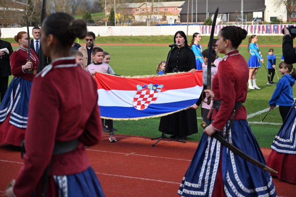 75c530c0 8587 4512 8bbe 76f475c4cedf