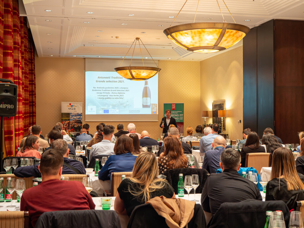 Graševina Croatica Vinart (9)