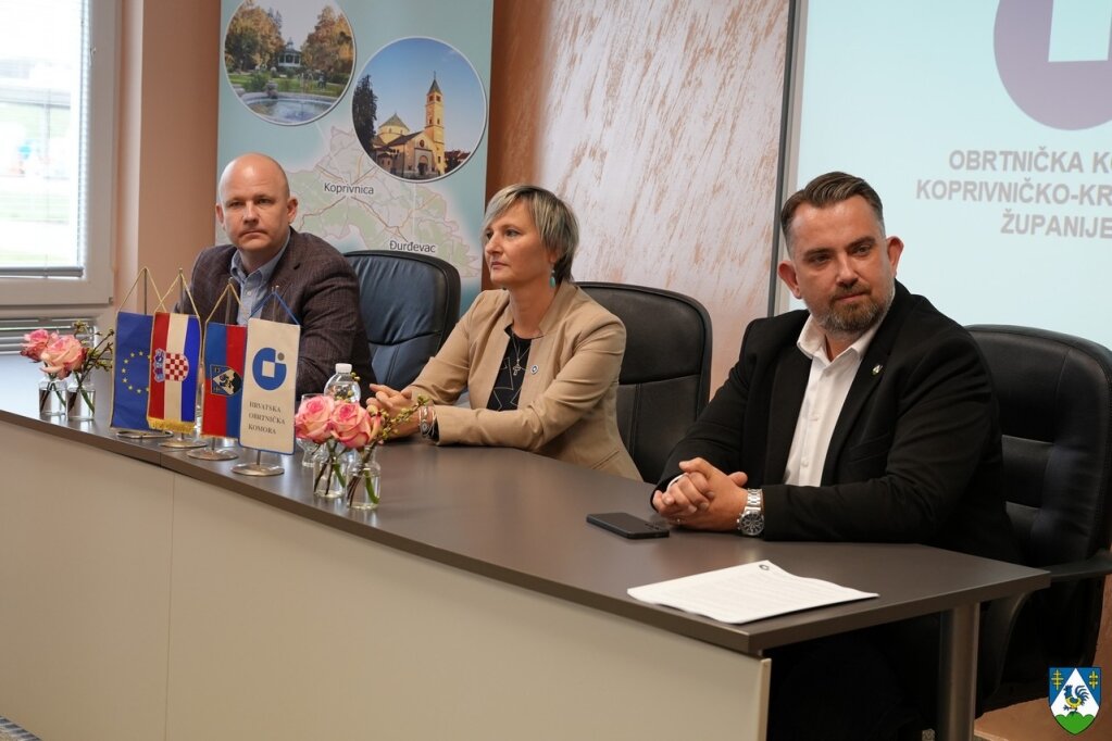 Kkz08556 1024x682 Equal