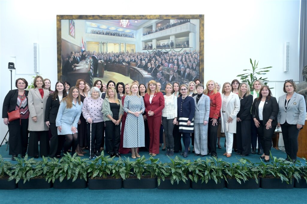Mreza+hrvatskih+zena Zajednicka Fotografija