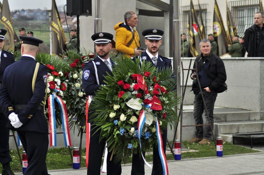 Db9ead87 D7f1 4eef 9aa7 1680271544d8