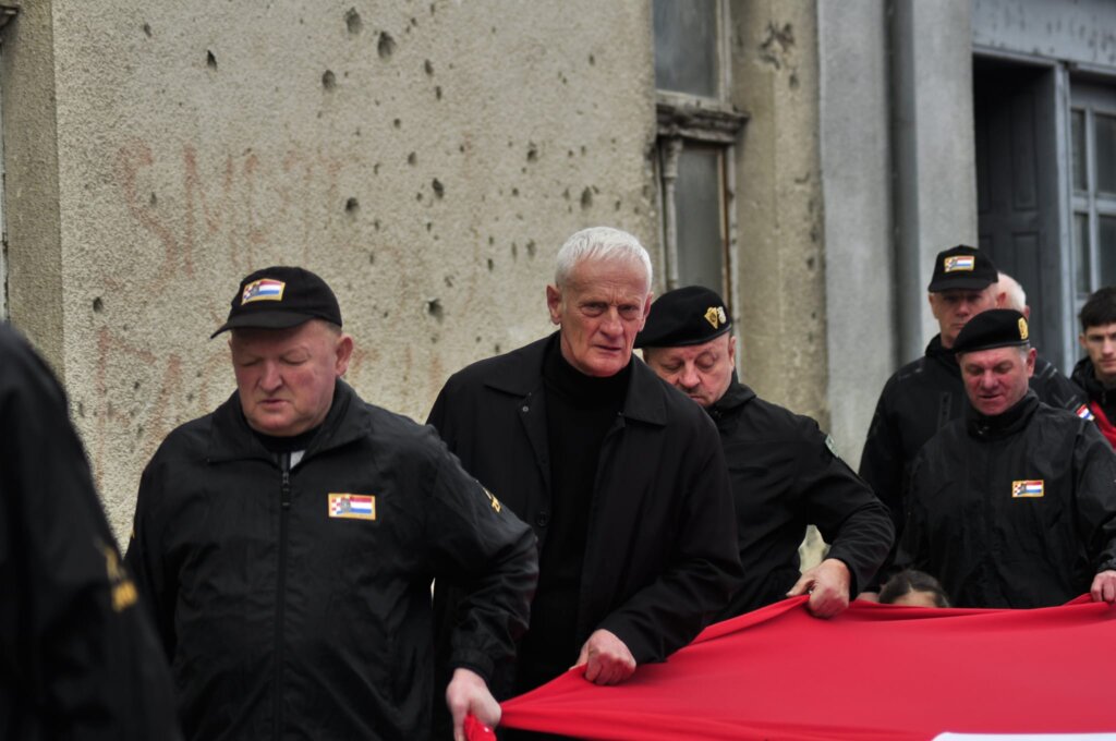 Ec8e6f6a 01e1 46ae A581 4bc6253eb1c0