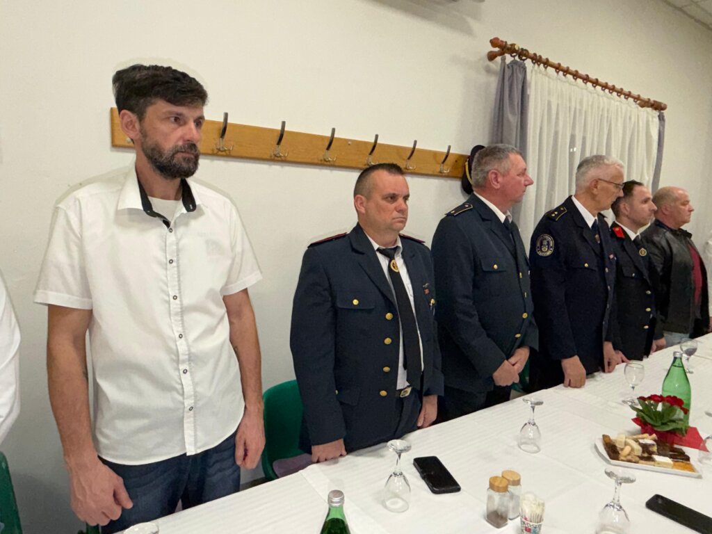 F2de4642 Abb0 48aa B77a F111dbc28c0b