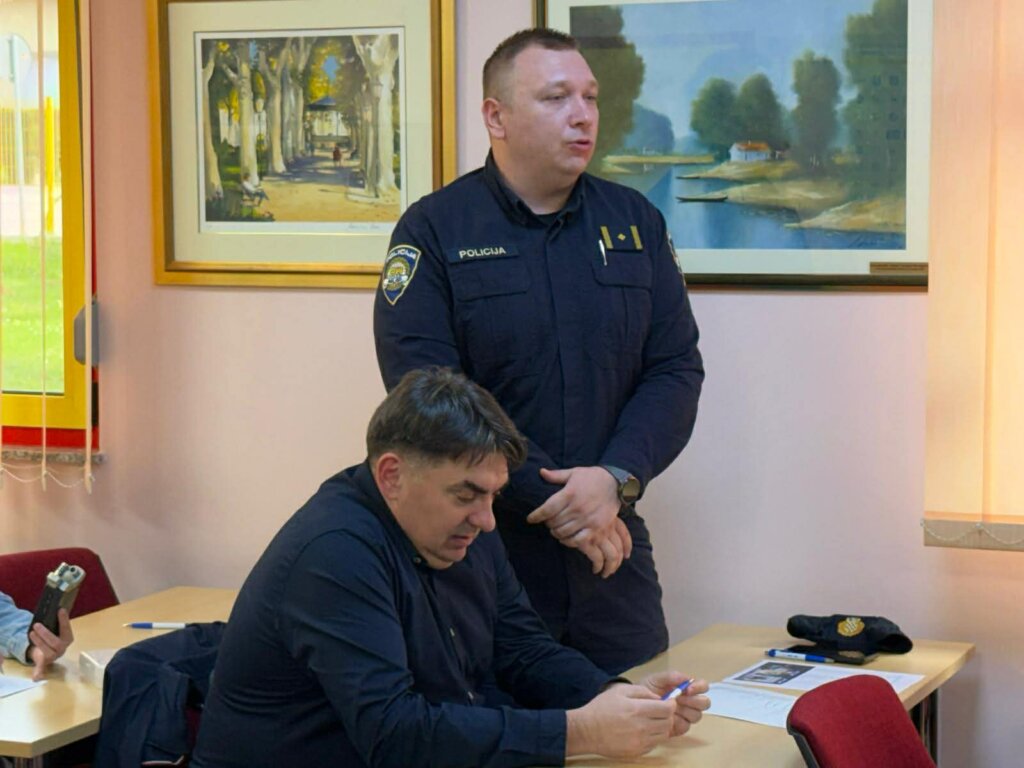 F7273ad0 2adf 4475 98d4 D5758acd212b