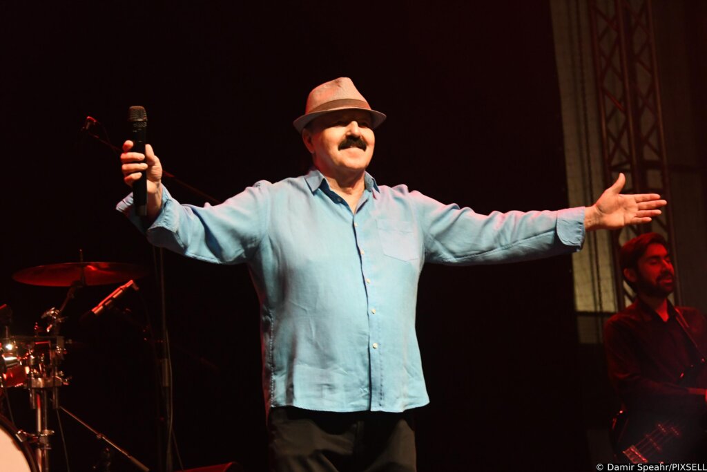 Koprivnica: Legendarni Haris Džinović Razgalio Obožavatelje Na Koncertu Za Dan žena