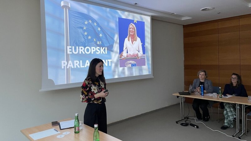 Image00002 800x800 Equal