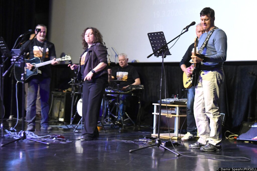 Đurđevac: Ivica I Ante Kostelić Sudjelovali Na Projekciji Dokumentarnog Filma 'dnevnik Pobjednika'