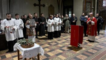 Zagreb: Nadbiskup Kutleša Predvodio Je Svečano Euharistijsko Slavlje Nedjelje Muke Gospodnje Cvjetnice