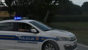 Policija8