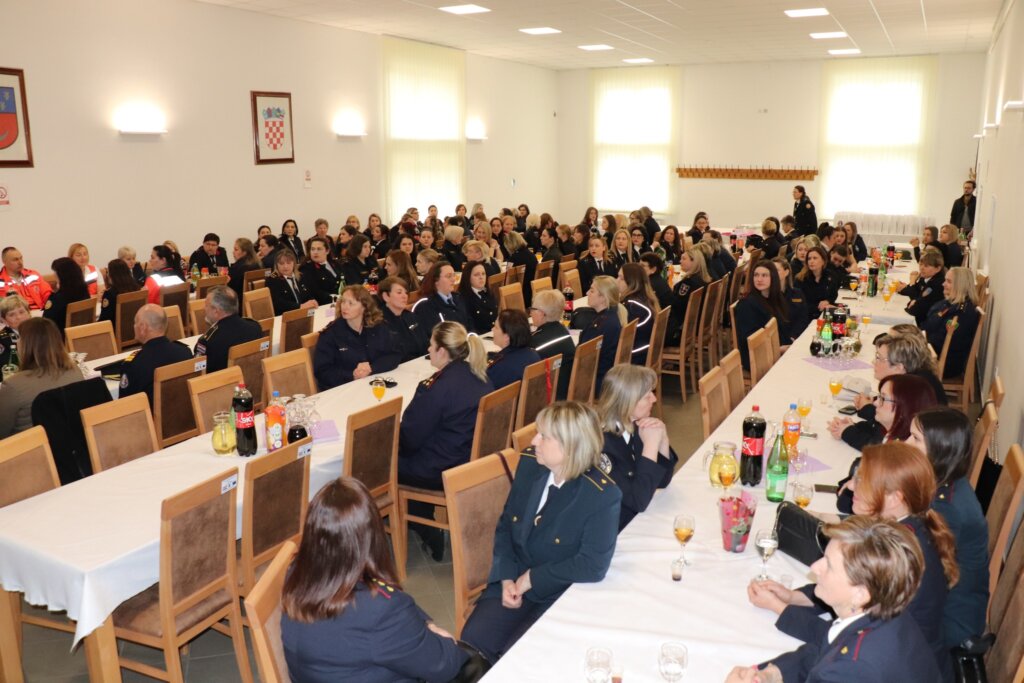 Vatrogaskinje Vzž (33)