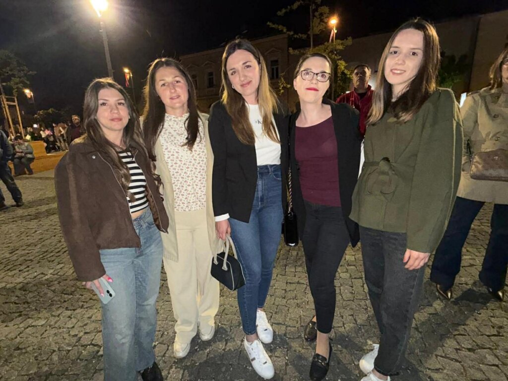 09603d17 2cb0 4c98 90fe 25960d05a299