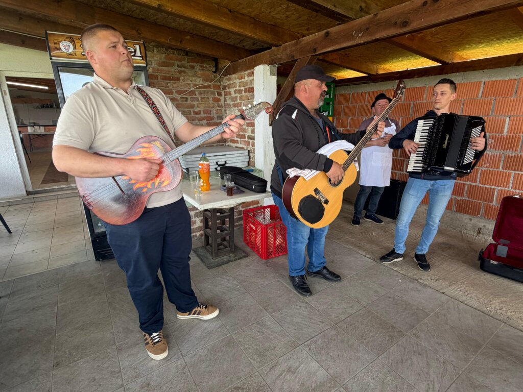 0f7816e8 2040 4b7e 93d9 Ec015b938a7d