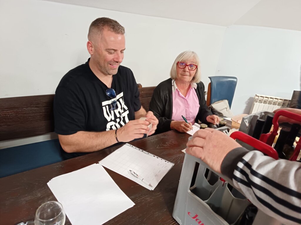 177ae9fa 092c 4faa 839b Ef38980988e4