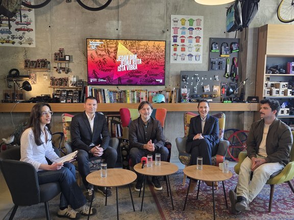 20260408 1005400 Resized.jpg 648x432 Q85 Subsampling 2