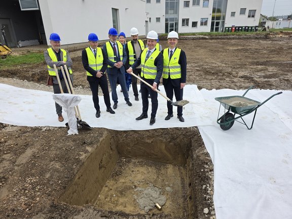 20260429 112309.jpg 648x432 Q85 Subsampling 2