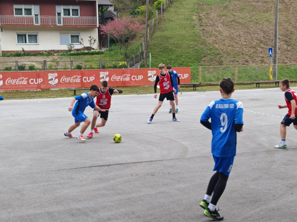 2ab90509 5340 42ea B83e Bb37c6386112