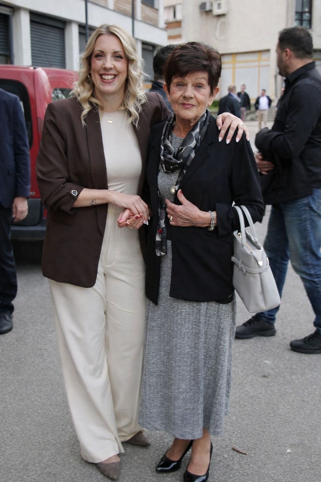 2e88bf64 7a46 4f05 9681 10fecccde4d9