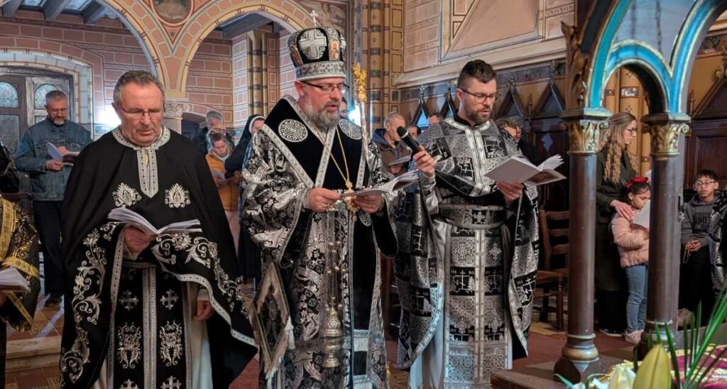 Vladika Stipić na Veliki petak predvodio Jeruzalemsku jutarnju u katedrali