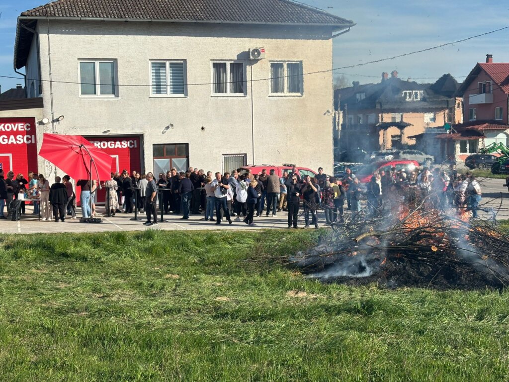 53d447e9 3912 4e81 B160 E50f71fa9922