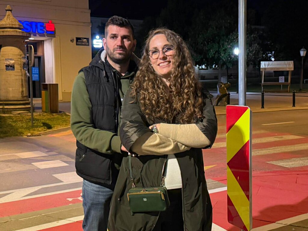 585f0b7a Eb29 4cd2 92b8 Df2a32514076